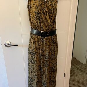 Elegant Black and Gold Print Maxi Dress